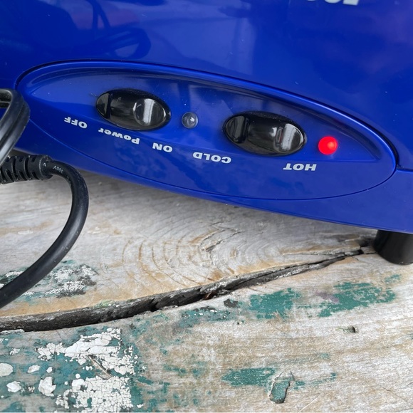 The sharper image blue Hot & cold snack box portable food storage - Picture 9 of 15